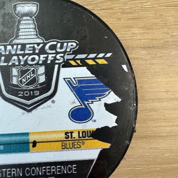 NHL Stanley Cup Playoffs Hockey Puck 2019 Western Conference Sharks VS Blues - Picture 6 of 6